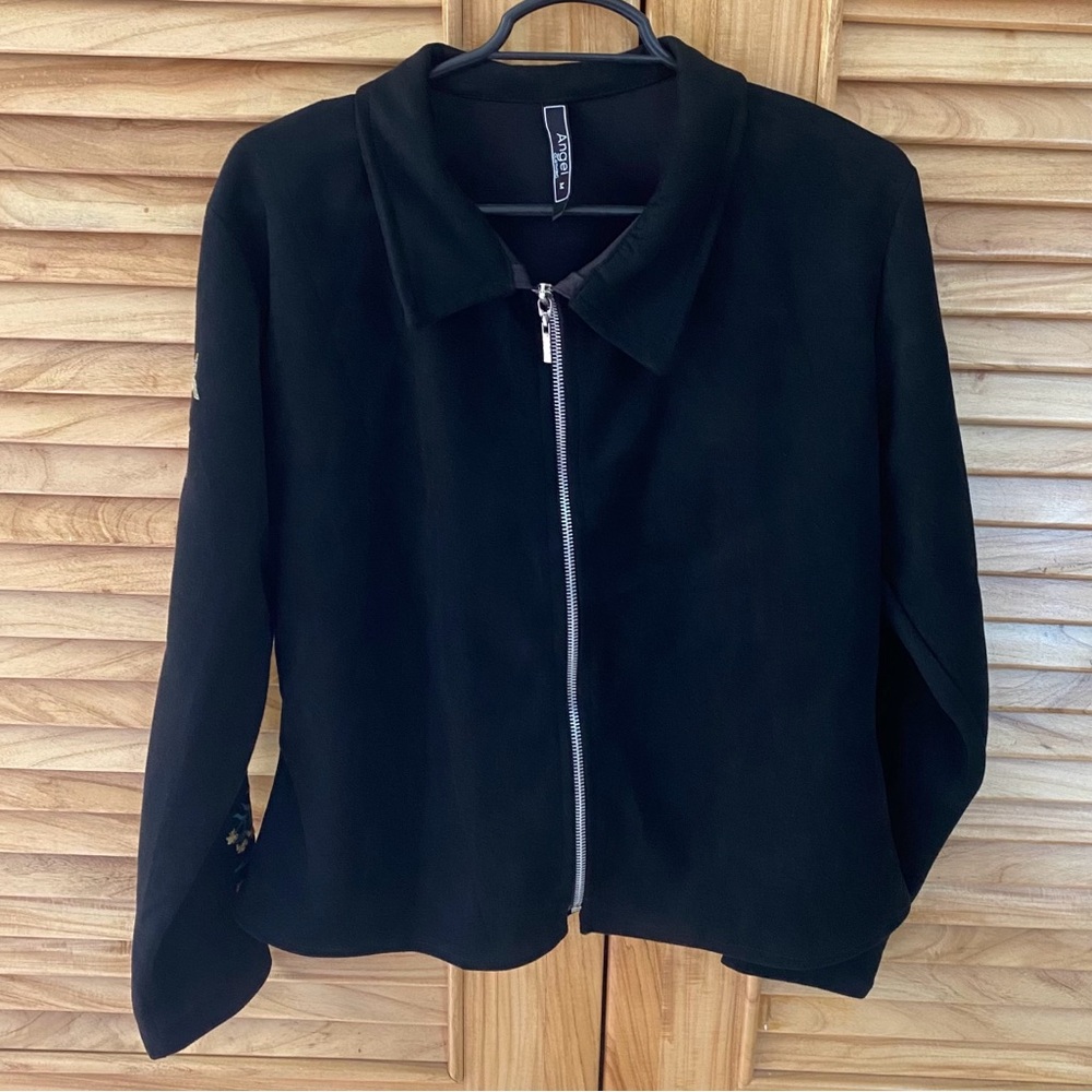 Angel Black Jacket with Floral Embroidery - Picture 3 of 4